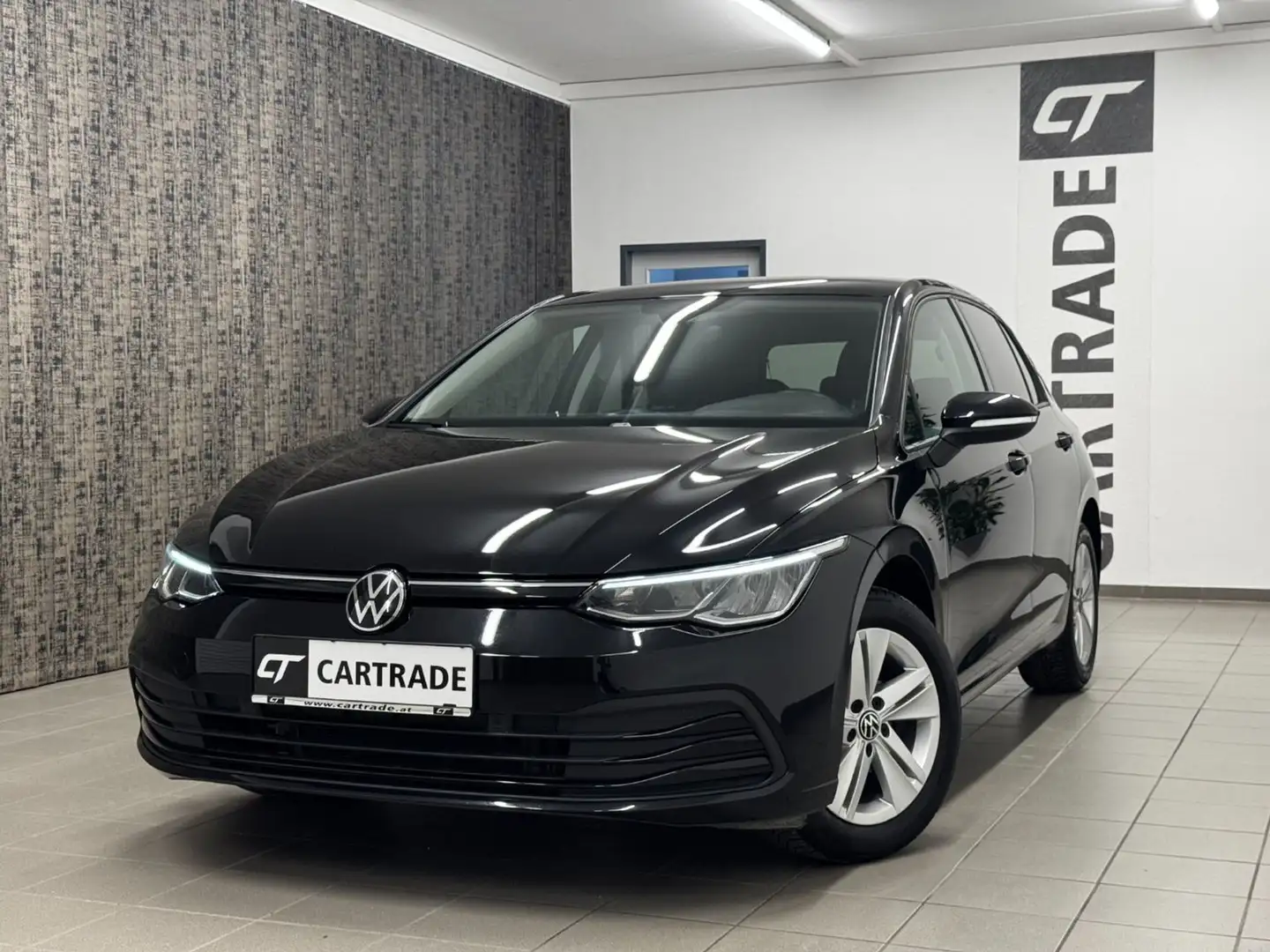 Volkswagen Golf VIII 2.0 TDI Life Schwarz - 1