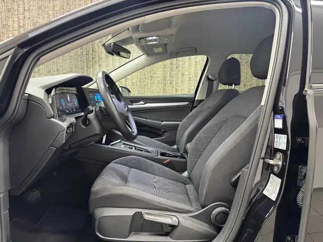 Volkswagen Golf view 9
