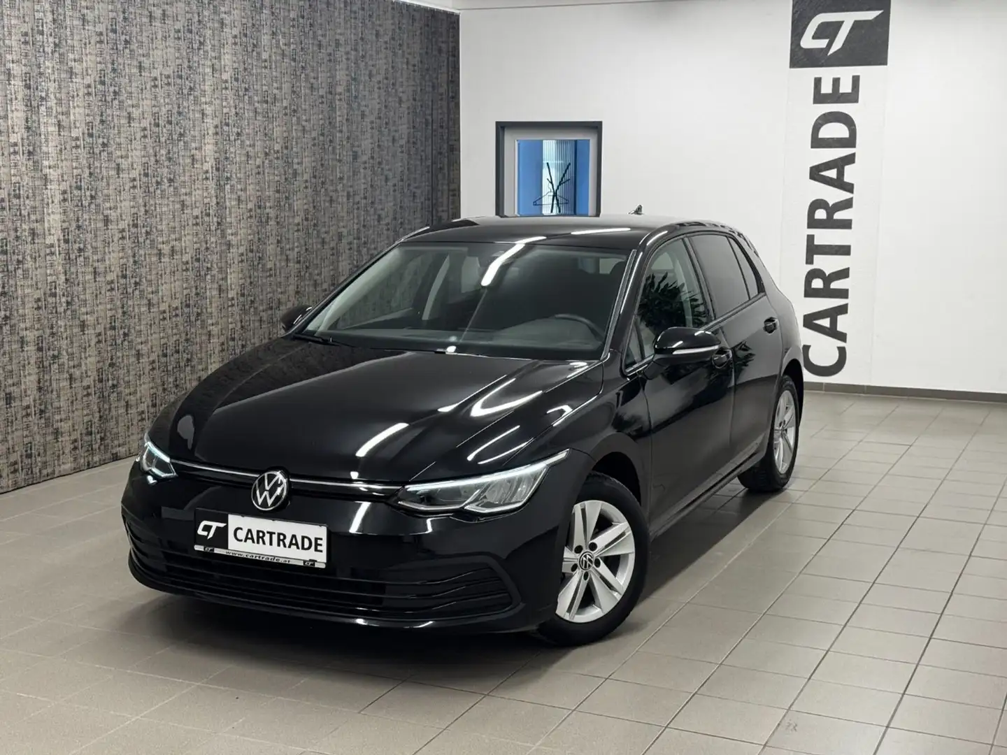 Volkswagen Golf VIII 2.0 TDI Life Schwarz - 2