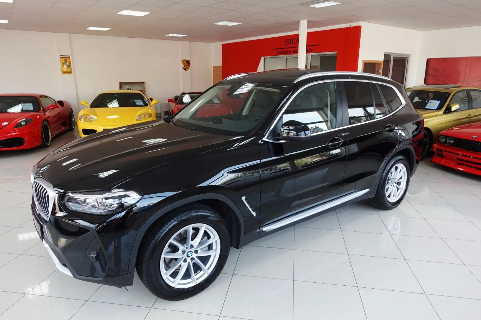 BMW X3 xDrive 20d / LED/ Pano/ Navi/ Cam/ AHK/ 19% Negro - 2