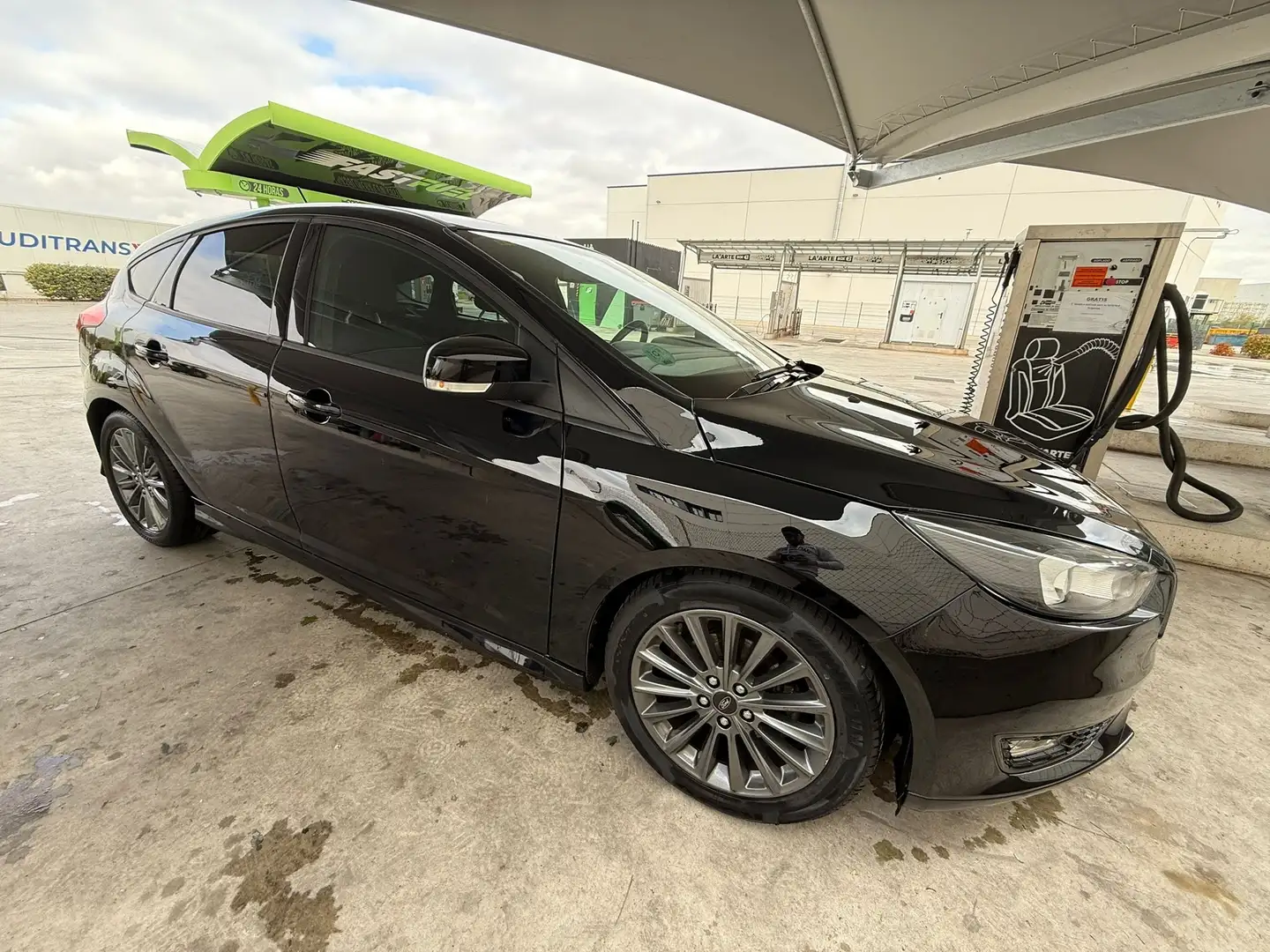 Ford Focus 1.0 Ecoboost Auto-S&S ST-Line 125 - 1