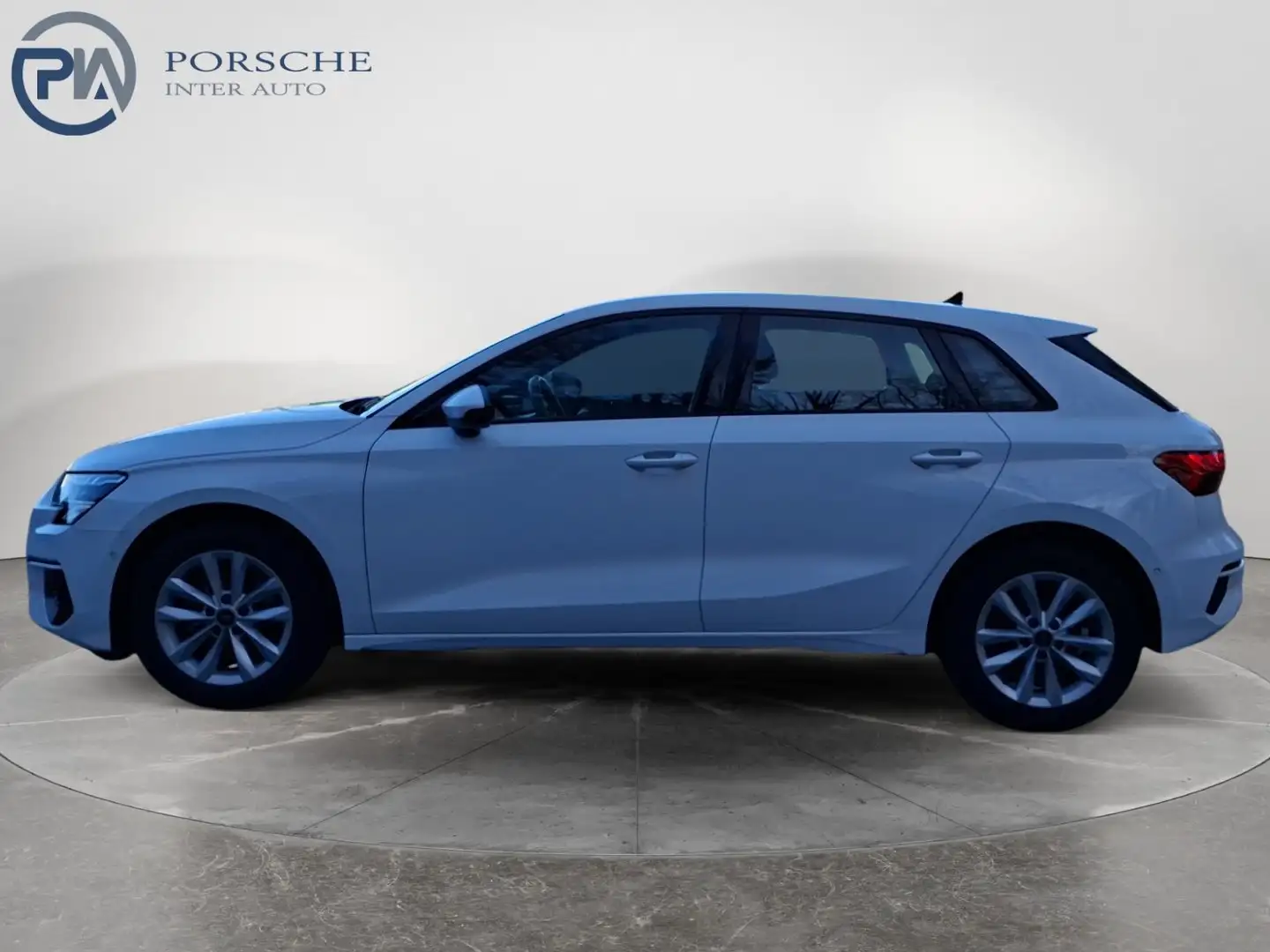 Audi A3 30 TFSI intense Weiß - 2