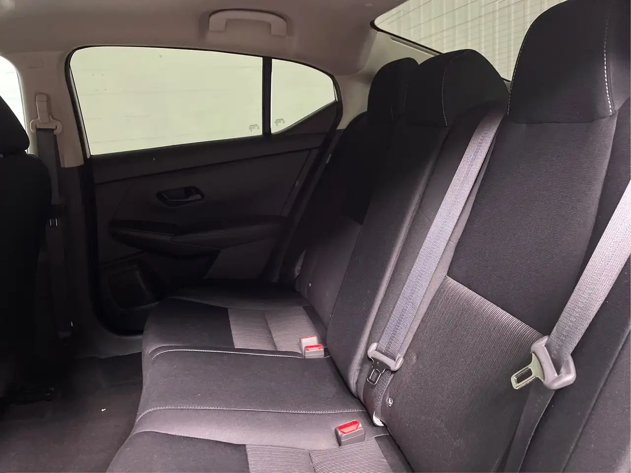 Nissan Sentra снимка Nissan Sentra