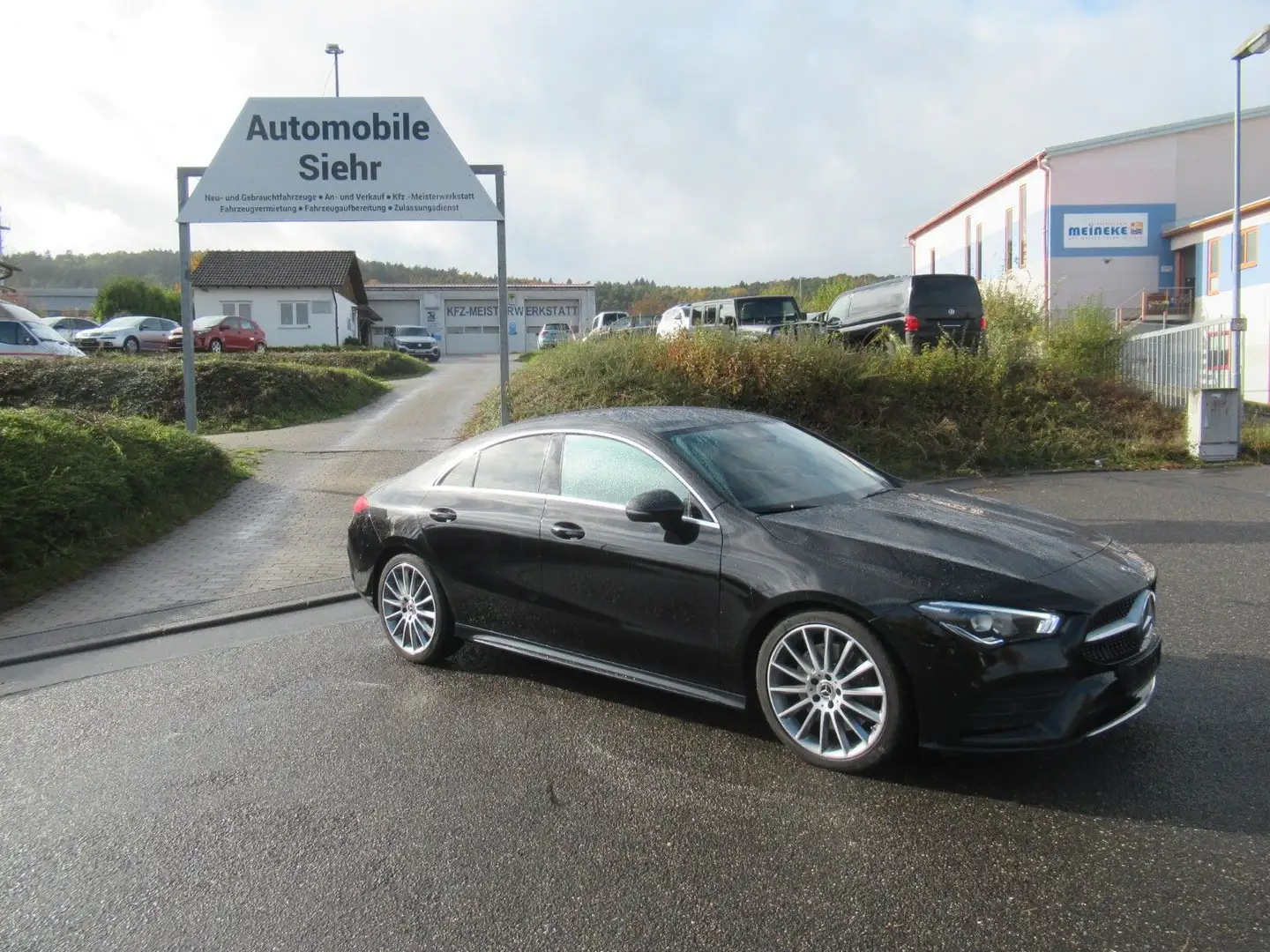 Mercedes-Benz CLA 220 Coupé AMG-Line AMG Line Schwarz - 2