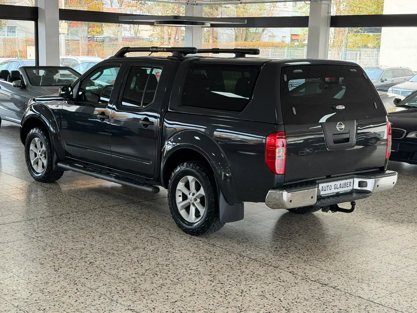 Nissan Navara 2.5 dCi DoKa/4x4/Navi/Hardtop/PDC/1.Hand Grigio - 2