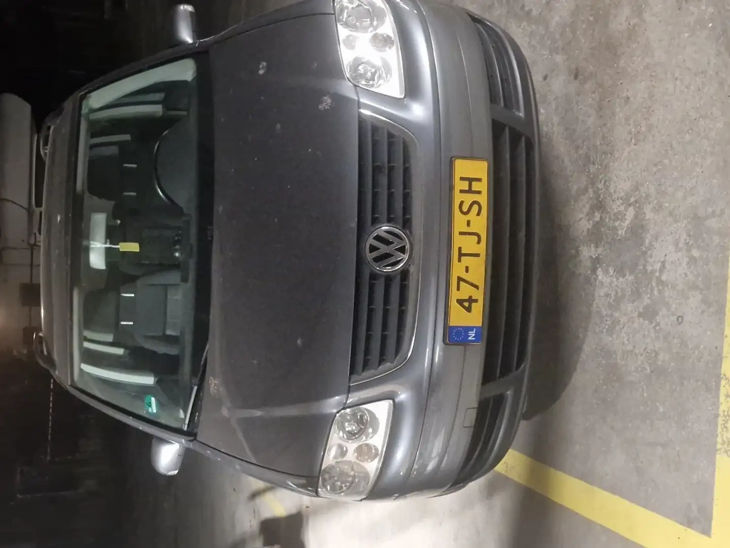 Volkswagen Touran 1.4 TSI Business Grijs - 2