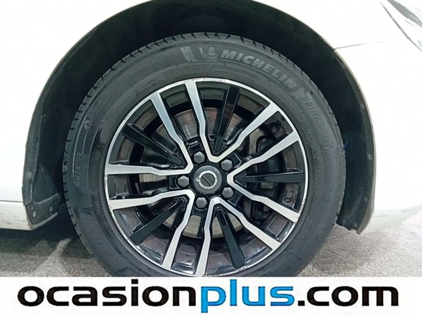 Volvo V40 D3 Momentum Aut. 150 Blanco - 2