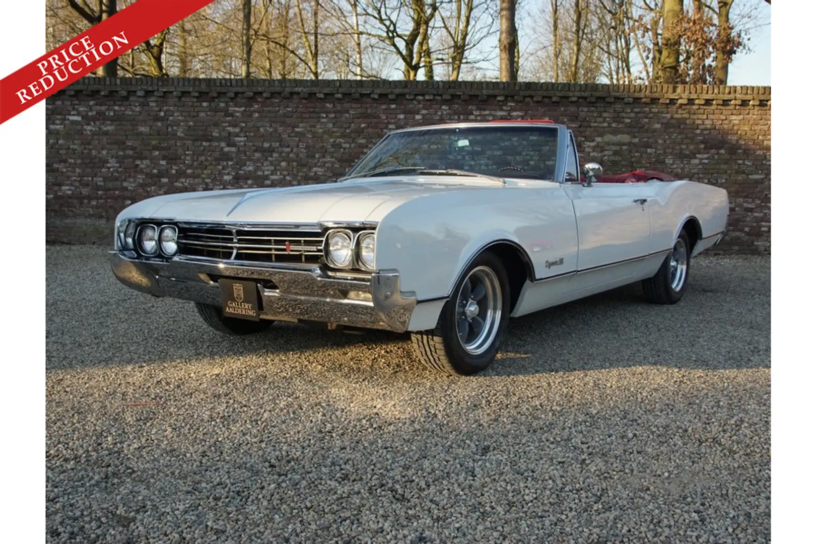 Oldsmobile Dynamic 88 Convertible PRICE REDUCTION! only 29.710 original Wit - 1