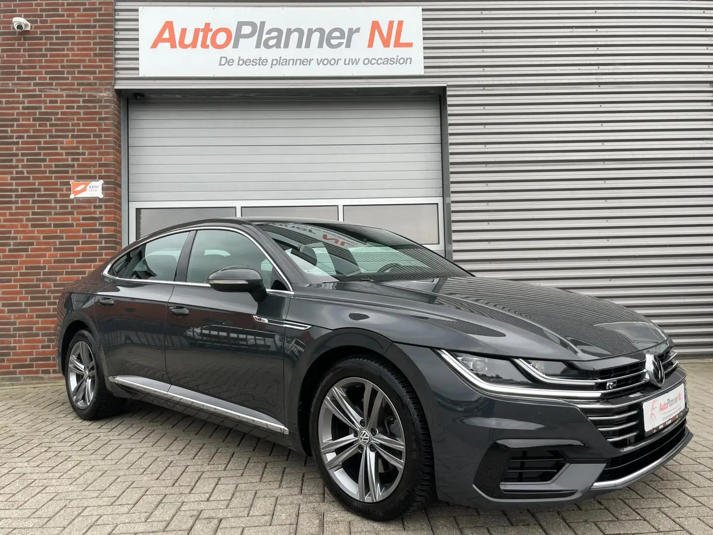 Volkswagen Arteon 2.0 TSI R-Line! Dealer Onderhouden! Grijs - 1