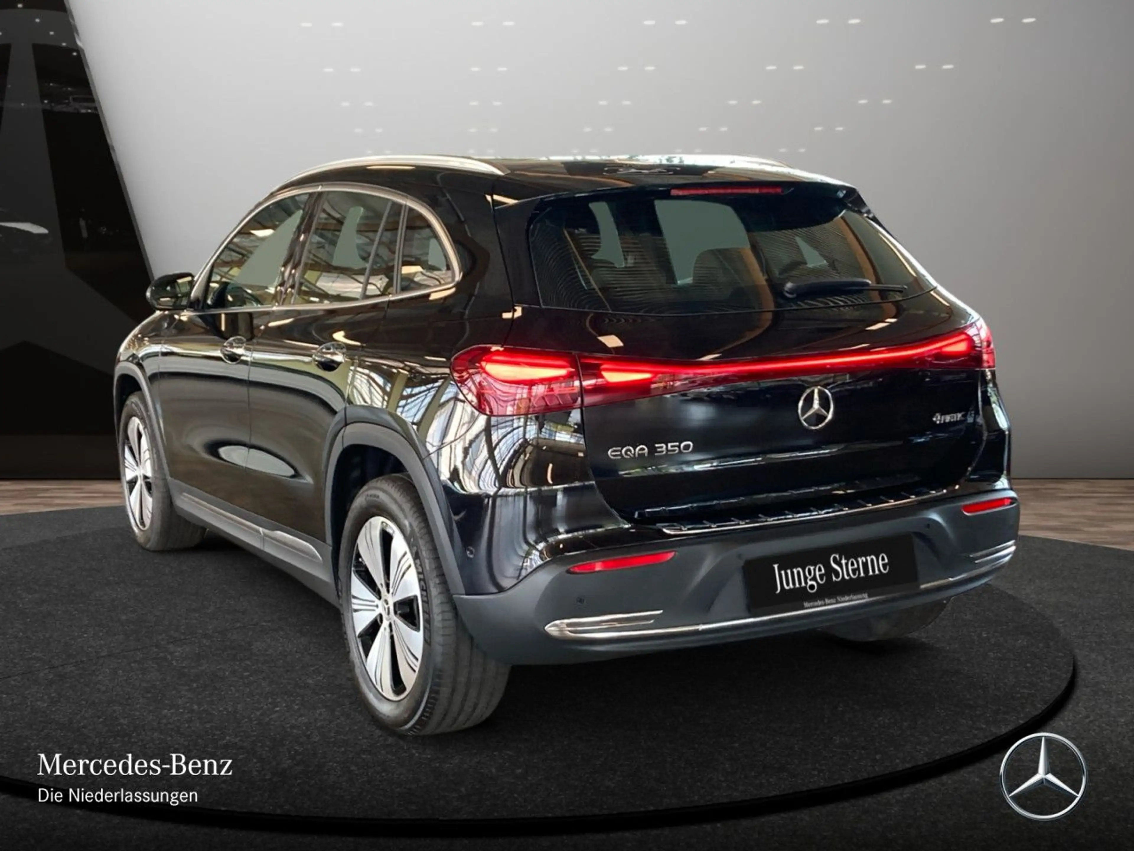 Mercedes-Benz EQA 350 4M PROG+PLUS-PAKET+PANO+KAMERA+KEYLESS — photo 10