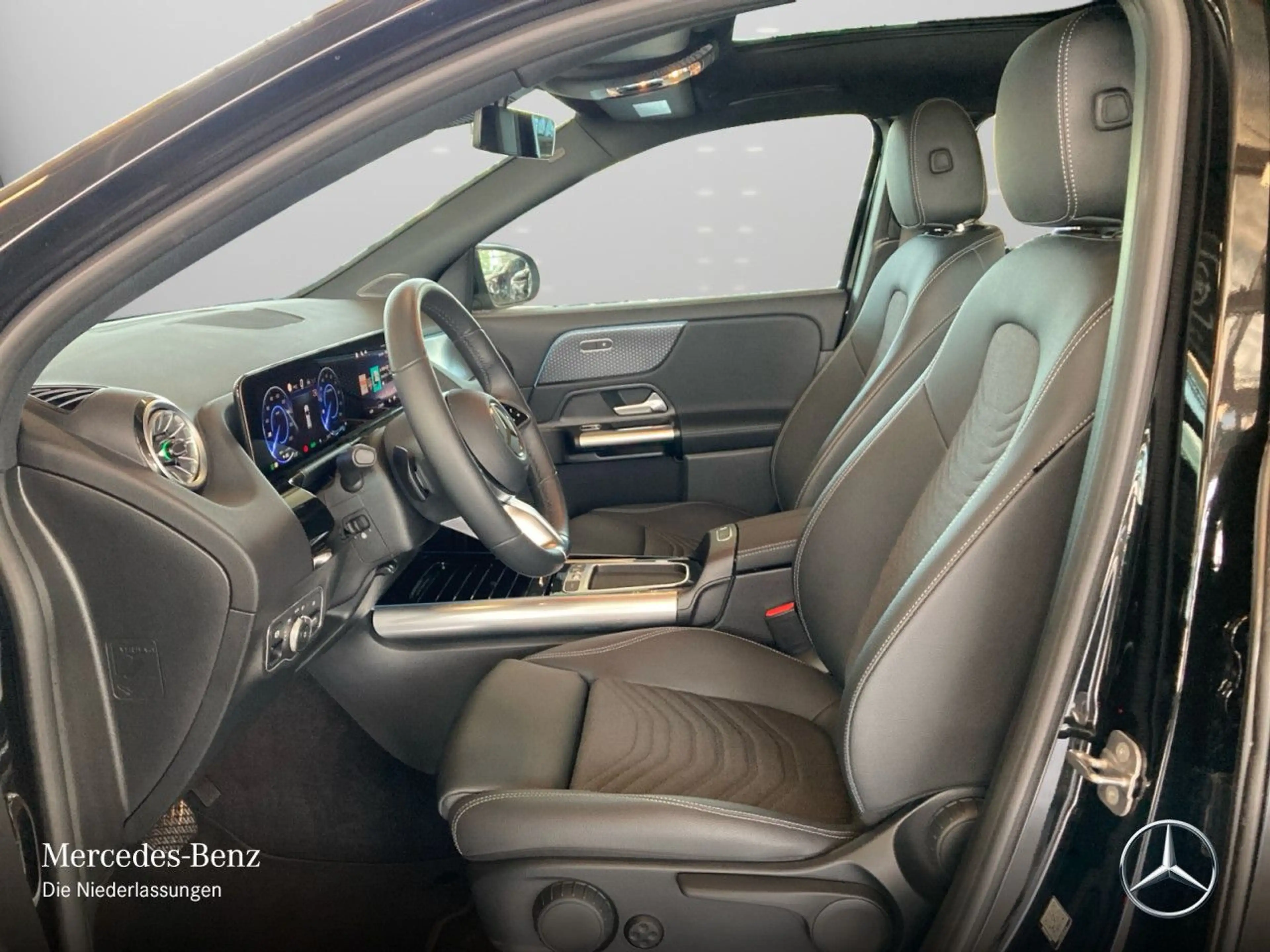 Mercedes-Benz EQA 350 4M PROG+PLUS-PAKET+PANO+KAMERA+KEYLESS — photo 11