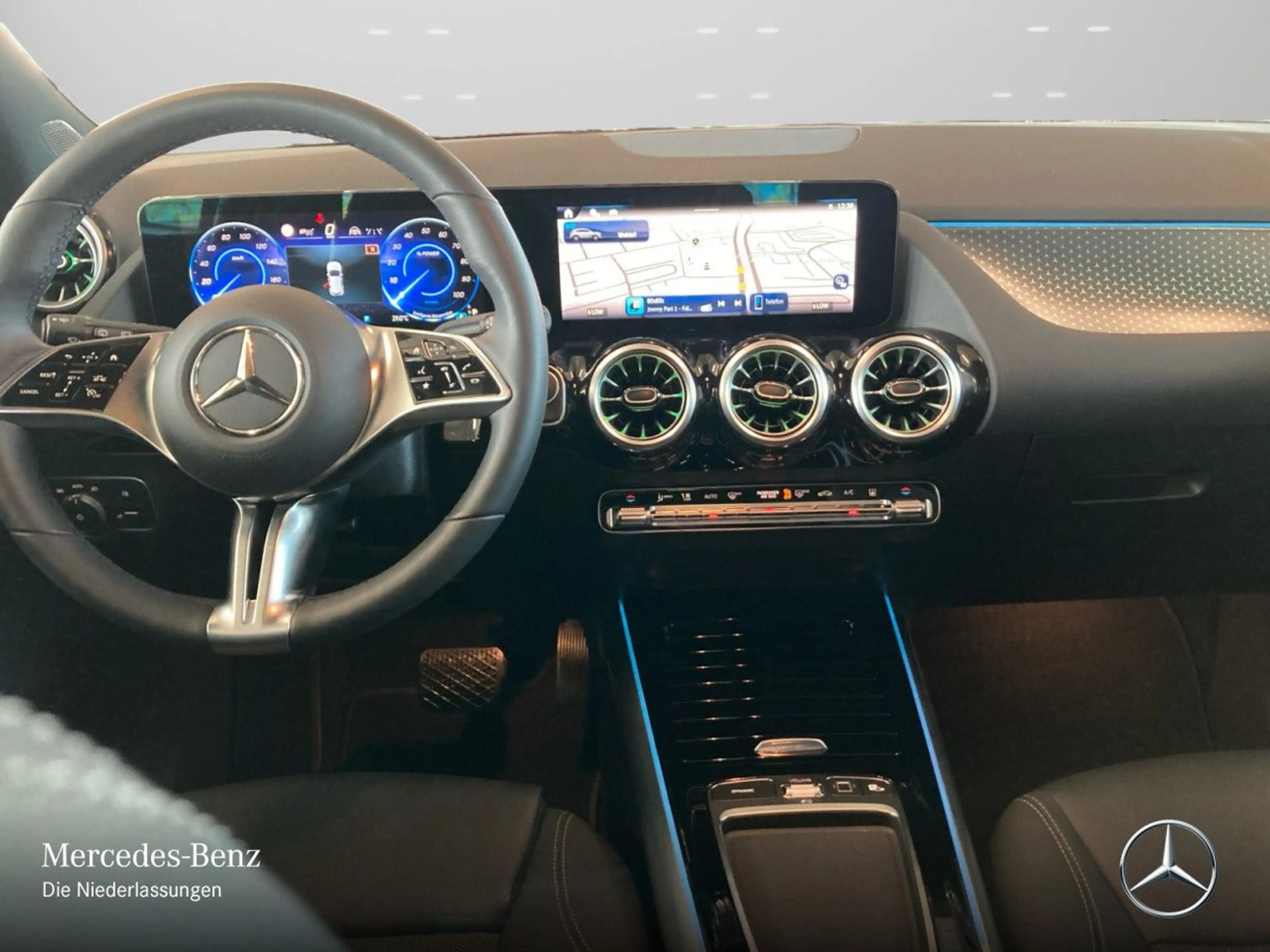 Mercedes-Benz EQA 350 4M PROG+PLUS-PAKET+PANO+KAMERA+KEYLESS — photo 15