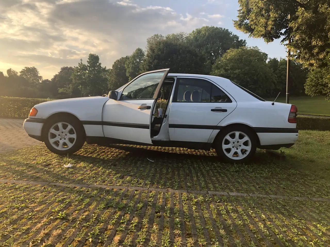 Mercedes-Benz C 180 Elegance Oldtimer, foto 4
