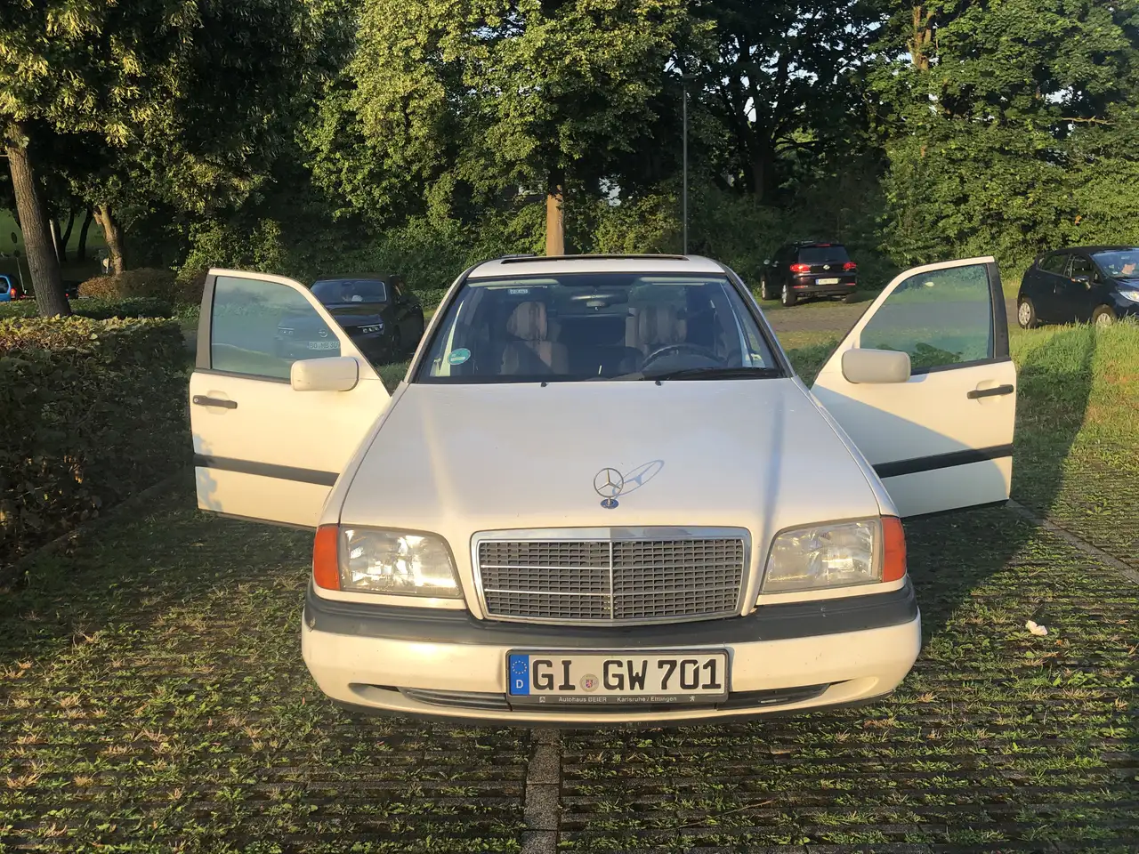Mercedes-Benz C 180 Elegance Oldtimer, foto 2