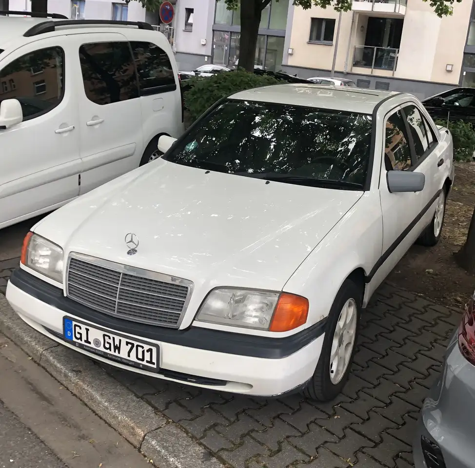 Mercedes-Benz C 180 Elegance Oldtimer, foto 1