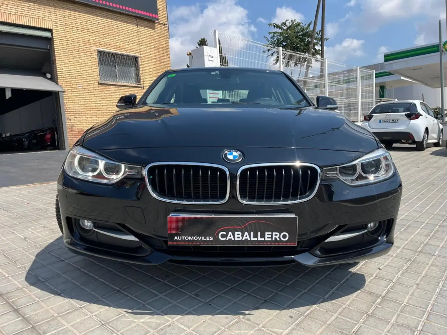 BMW 320 320dA Sport Noir - 2