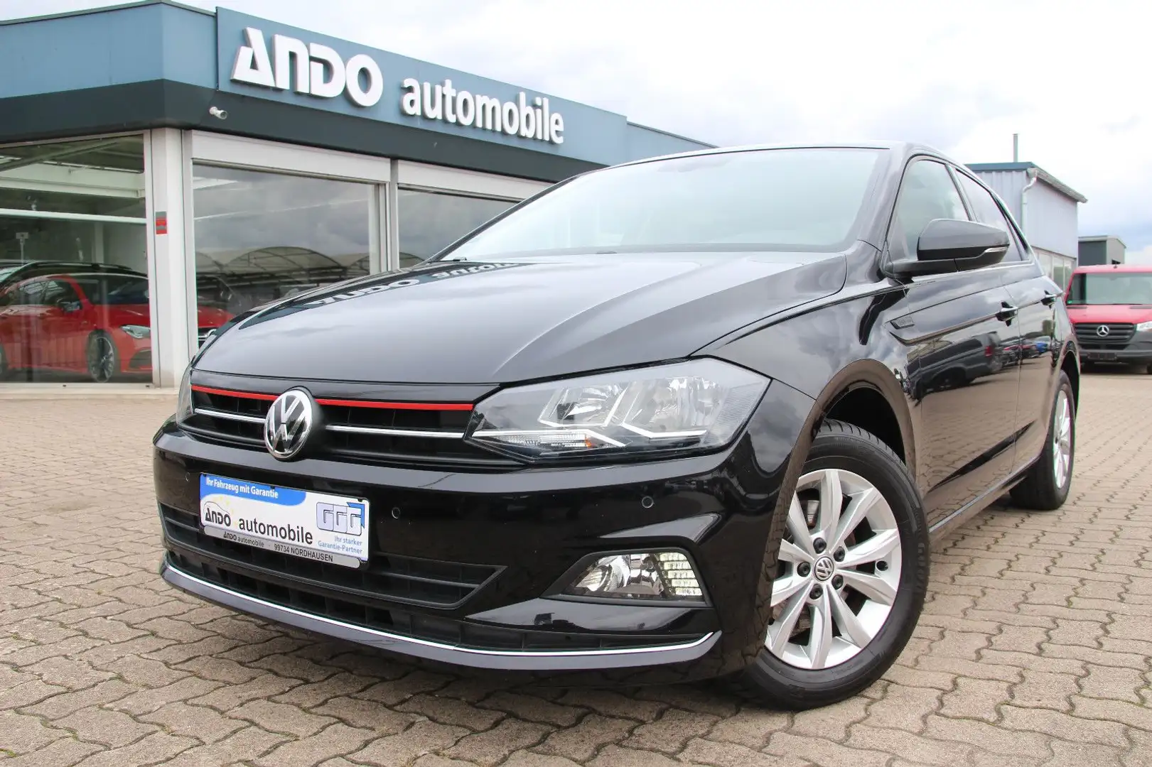 Volkswagen Polo VI 1.0 Highline SportLine ACC/CarPlay Schwarz - 2