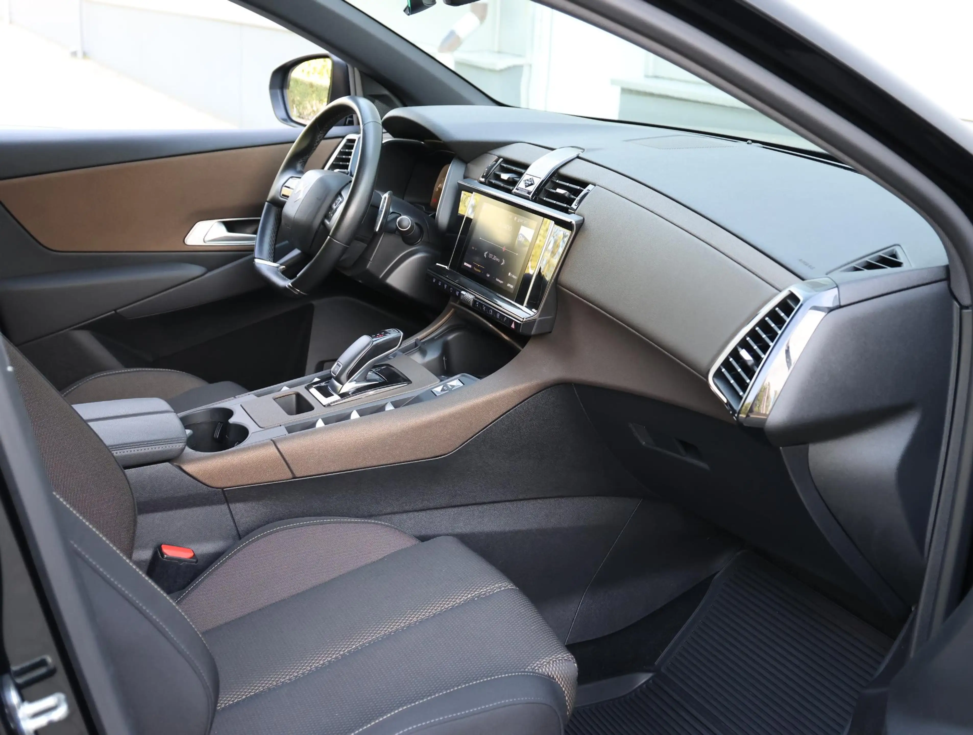 DS Automobiles DS 7 Crossback 1.6 PureTech So Chic | Trekhaak | PDC | Navigatie — photo 9