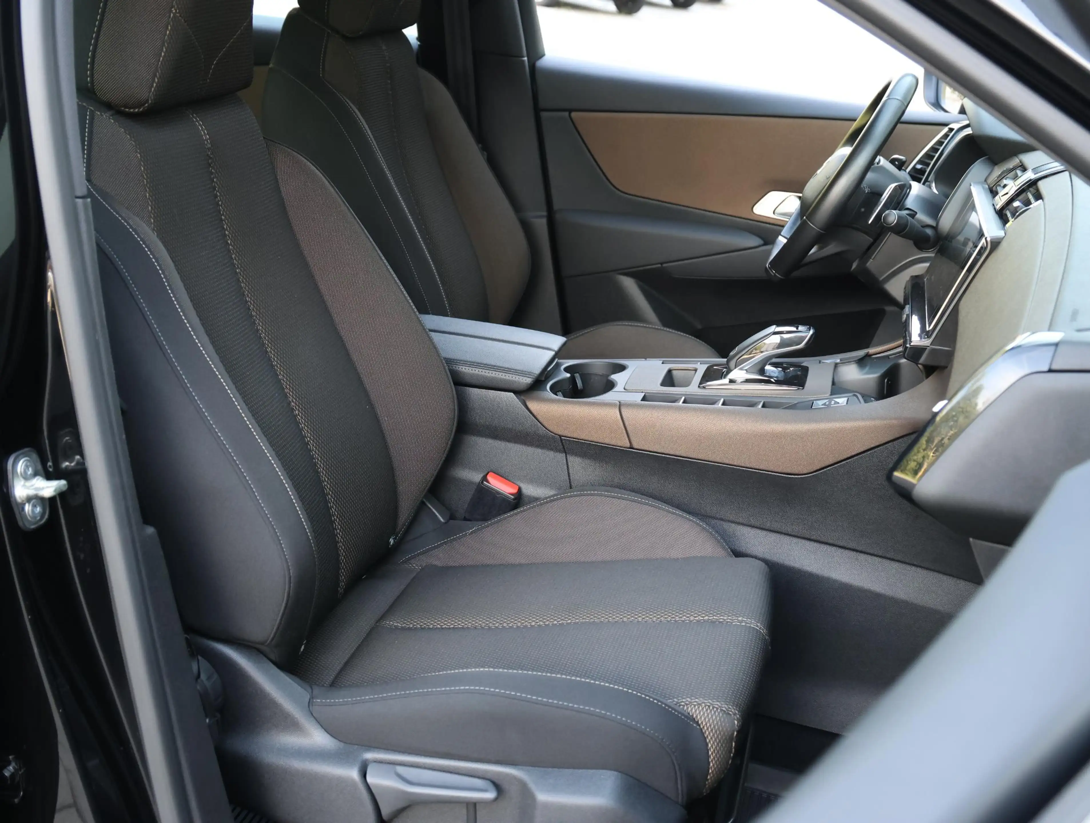 DS Automobiles DS 7 Crossback 1.6 PureTech So Chic | Trekhaak | PDC | Navigatie — photo 10
