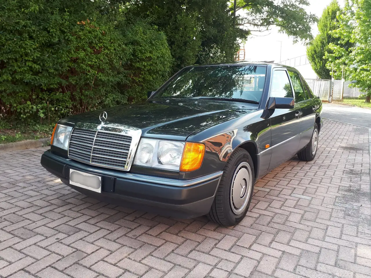 Mercedes-Benz 250, foto 1