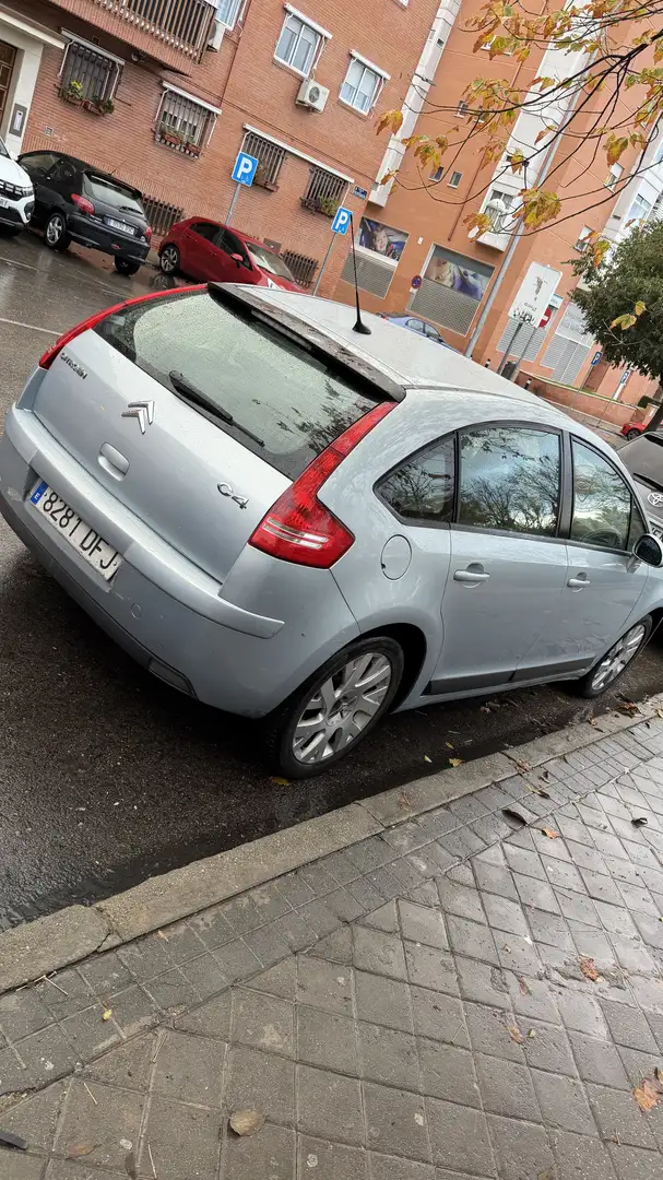 Citroen C4 2.0HDI VTR Plus Gris - 2
