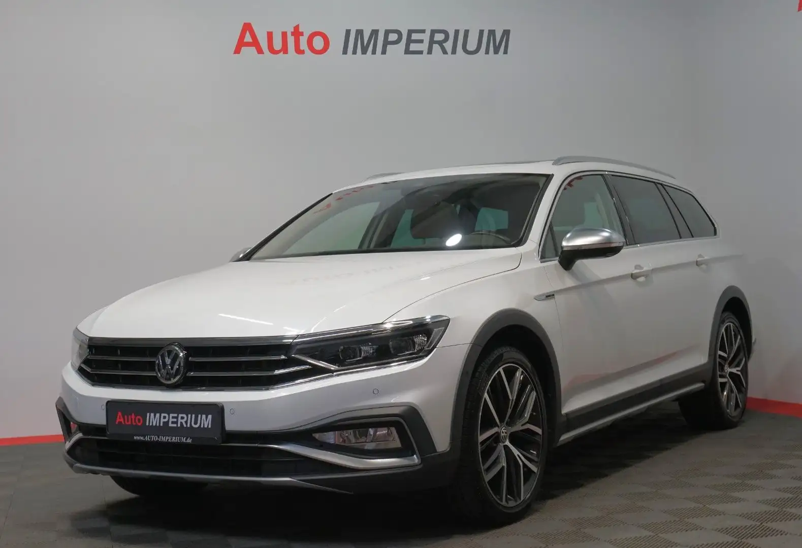 Volkswagen Passat Variant Alltrack 4Motion 2.0 TDI*PANO*AHK Weiß - 1