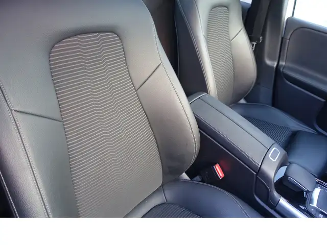 Mercedes-Benz B-Class view 7
