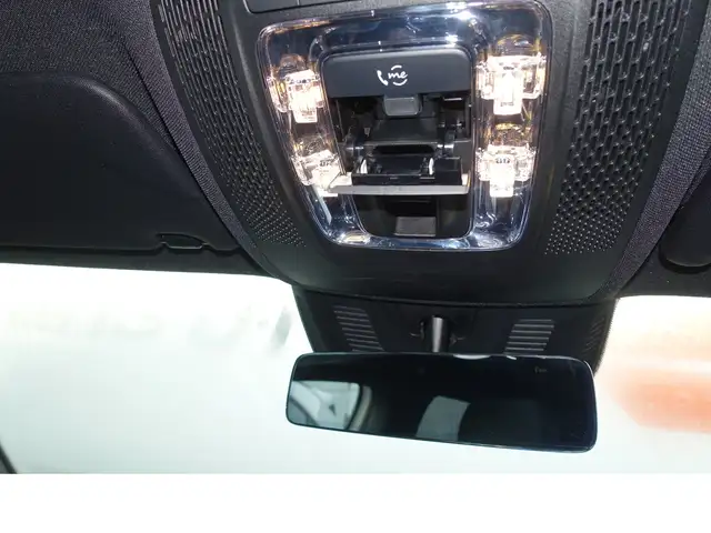 Mercedes-Benz B-Class view 14