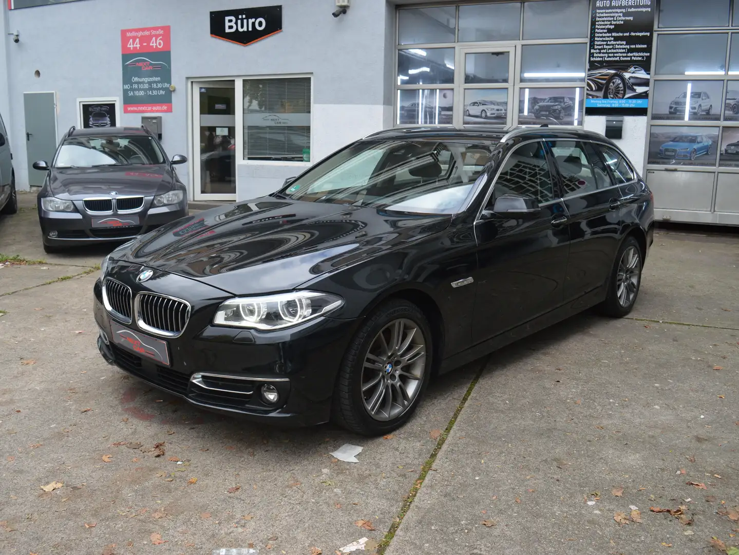 BMW 530 5er Touring Diesel 530d xDrive Touring Aut.*AHK* Schwarz - 1