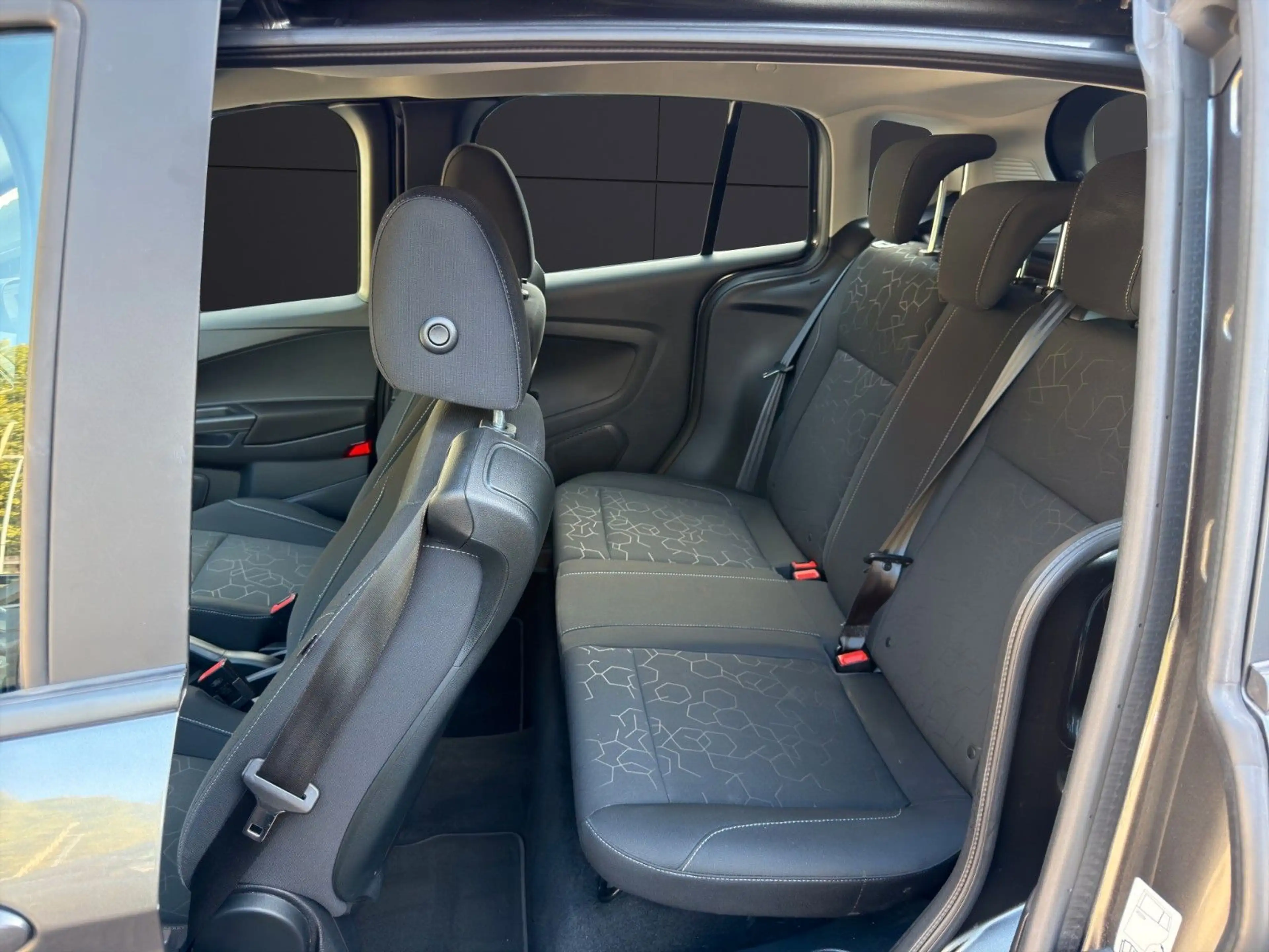 Ford B-Max B-MAX / PDC /  SITZHZ / AUTOMATIK / TOP — photo 12