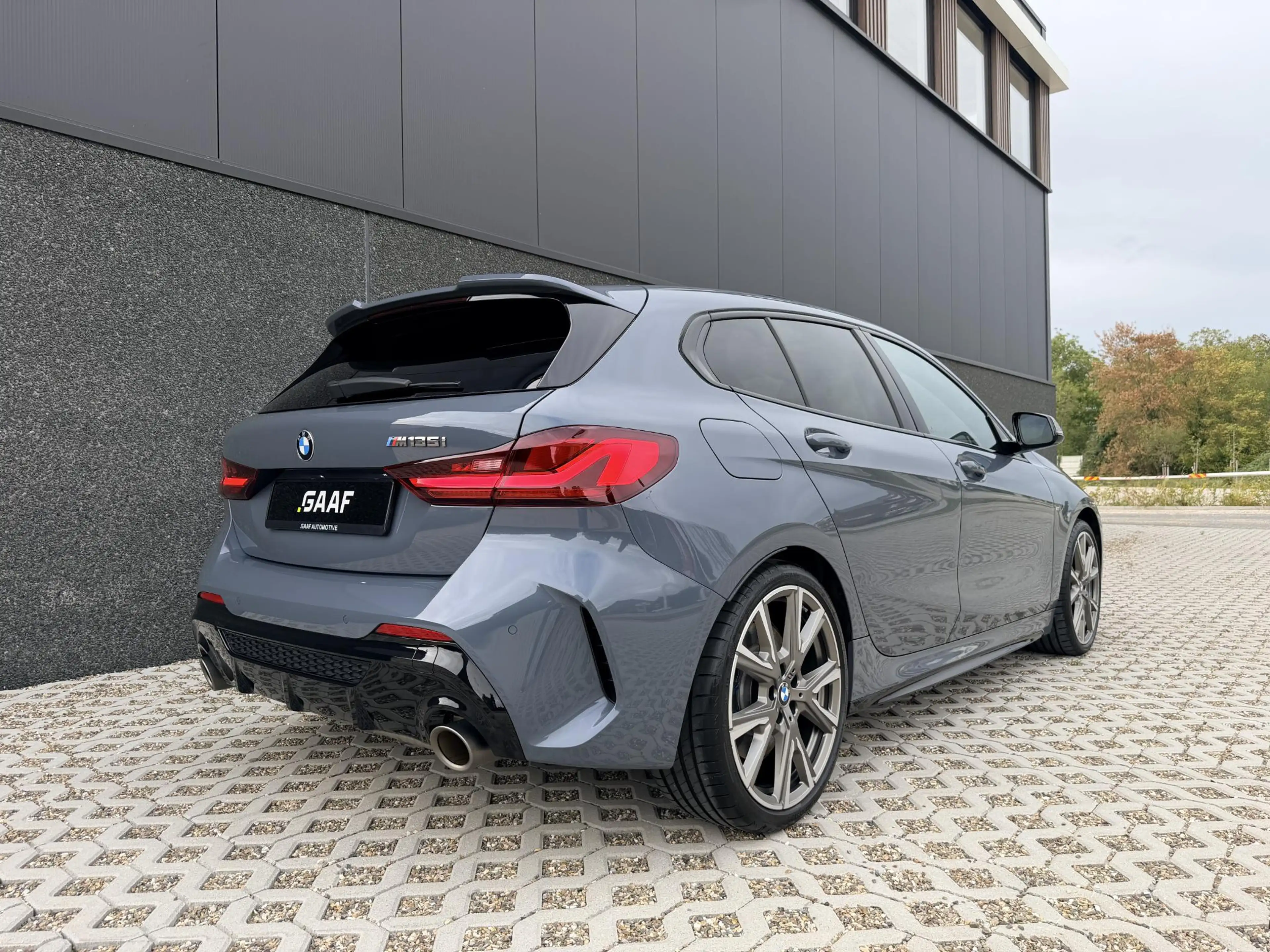 BMW 135 1-serie M135i xDrive High Executive — photo 3