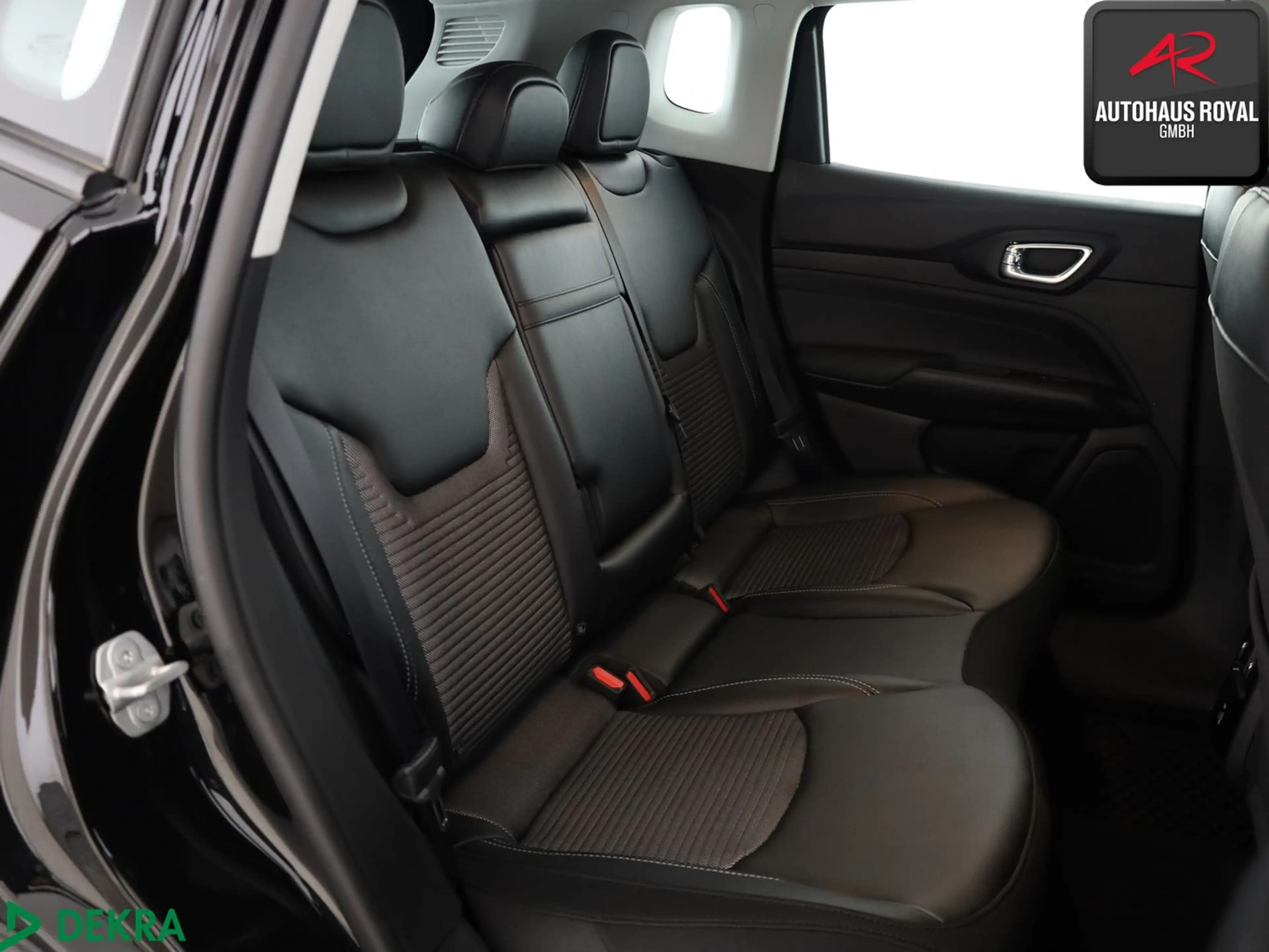 Jeep Compass 1.5 GSE e-Hybrid ALTITUDE 360GRAD,ACC,SH — photo 12