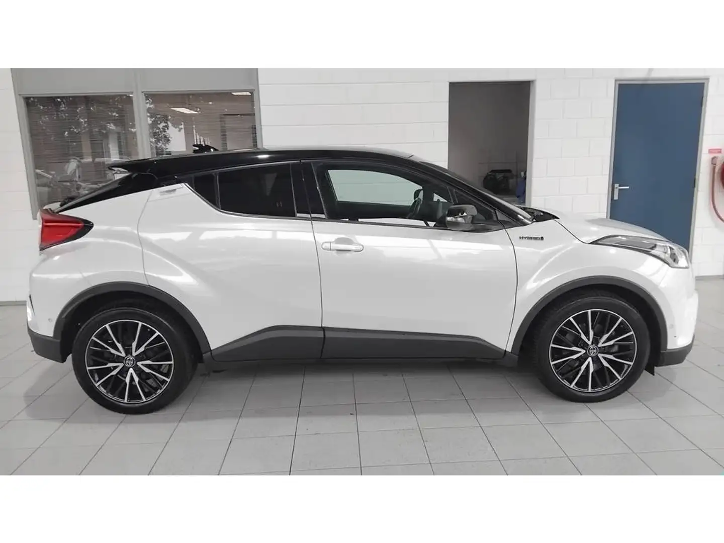 Toyota C-HR 1.8 Hybrid Style | Stoelverw | Dodehoek | Navigati Wit - 2