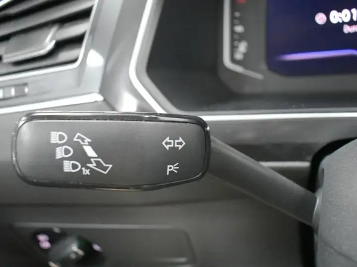 Volkswagen Tiguan Allspace 2.0 TDI Sport 4WD 6V 2021, foto 9