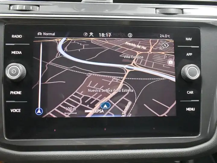 Volkswagen Tiguan Allspace 2.0 TDI Sport 4WD 6V 2021, foto 24