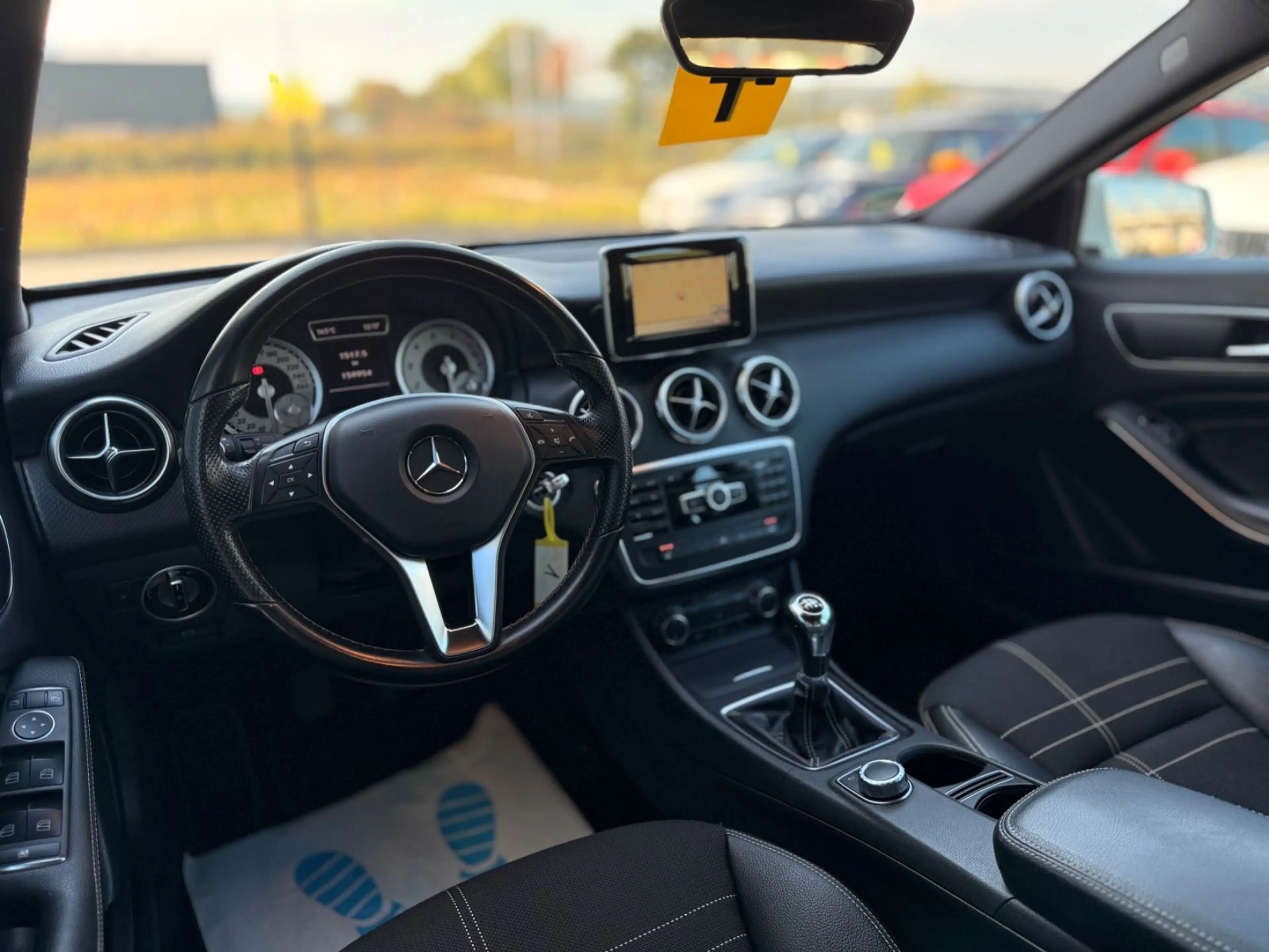 Mercedes-Benz A 180 BlueEfficiency AHK SHZ Navi Leder — photo 15