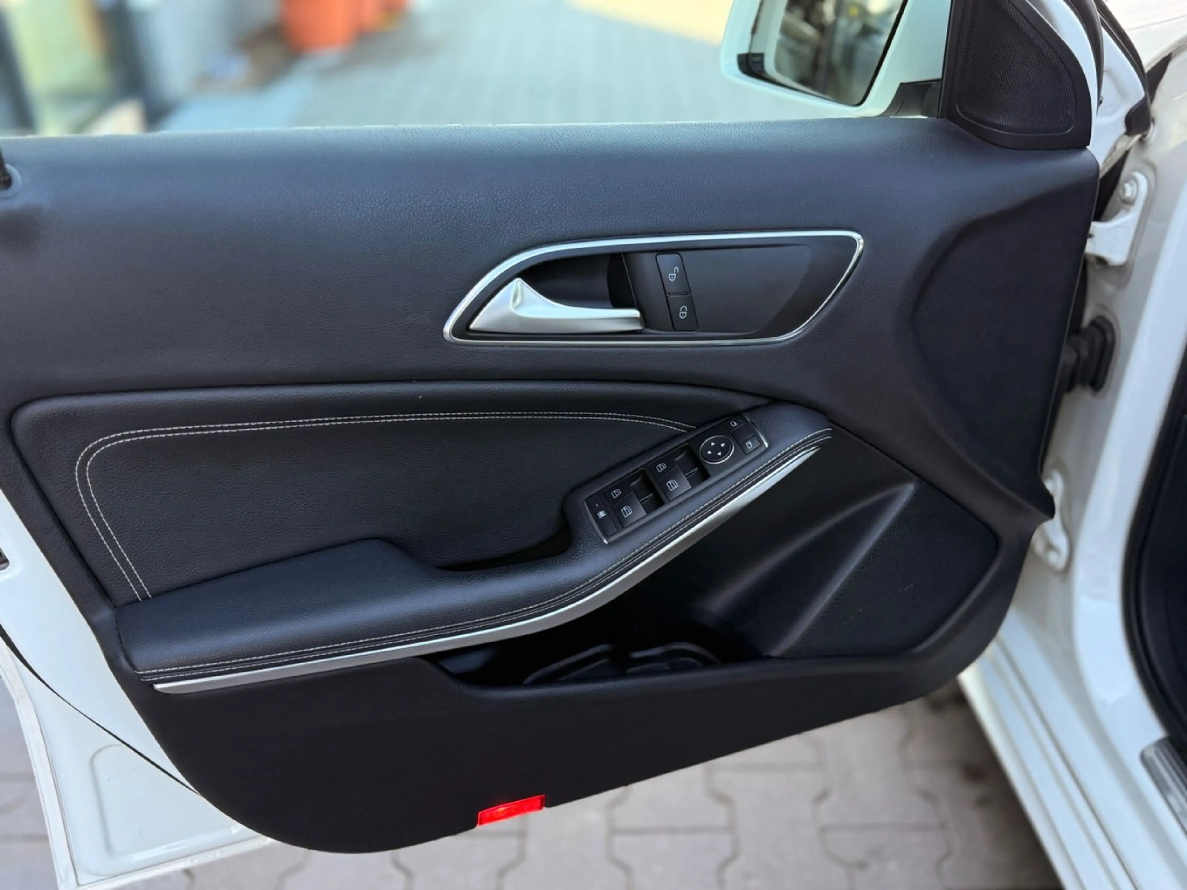 Mercedes-Benz A 180 BlueEfficiency AHK SHZ Navi Leder — photo 7