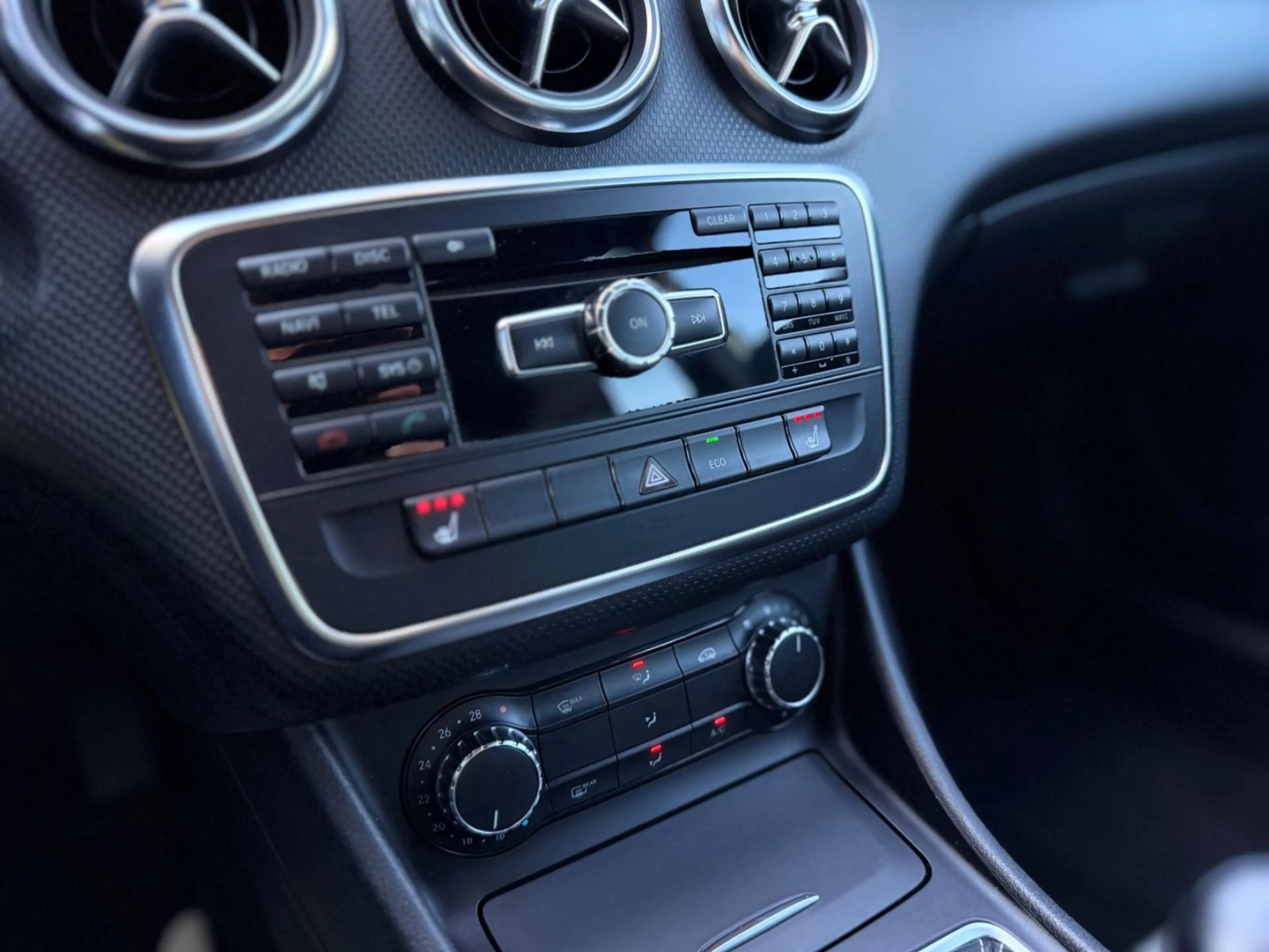 Mercedes-Benz A 180 BlueEfficiency AHK SHZ Navi Leder — photo 13