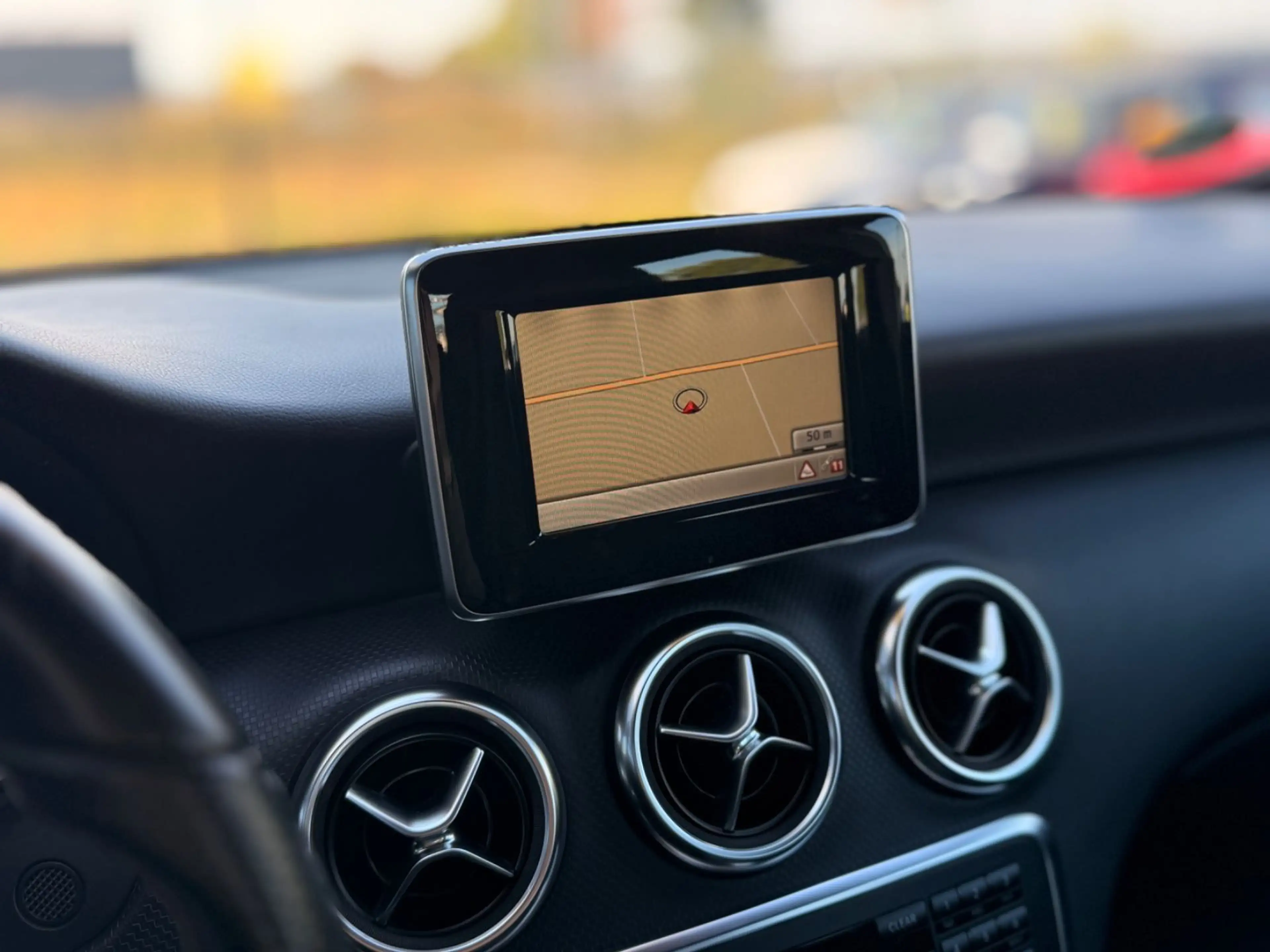 Mercedes-Benz A 180 BlueEfficiency AHK SHZ Navi Leder — photo 12