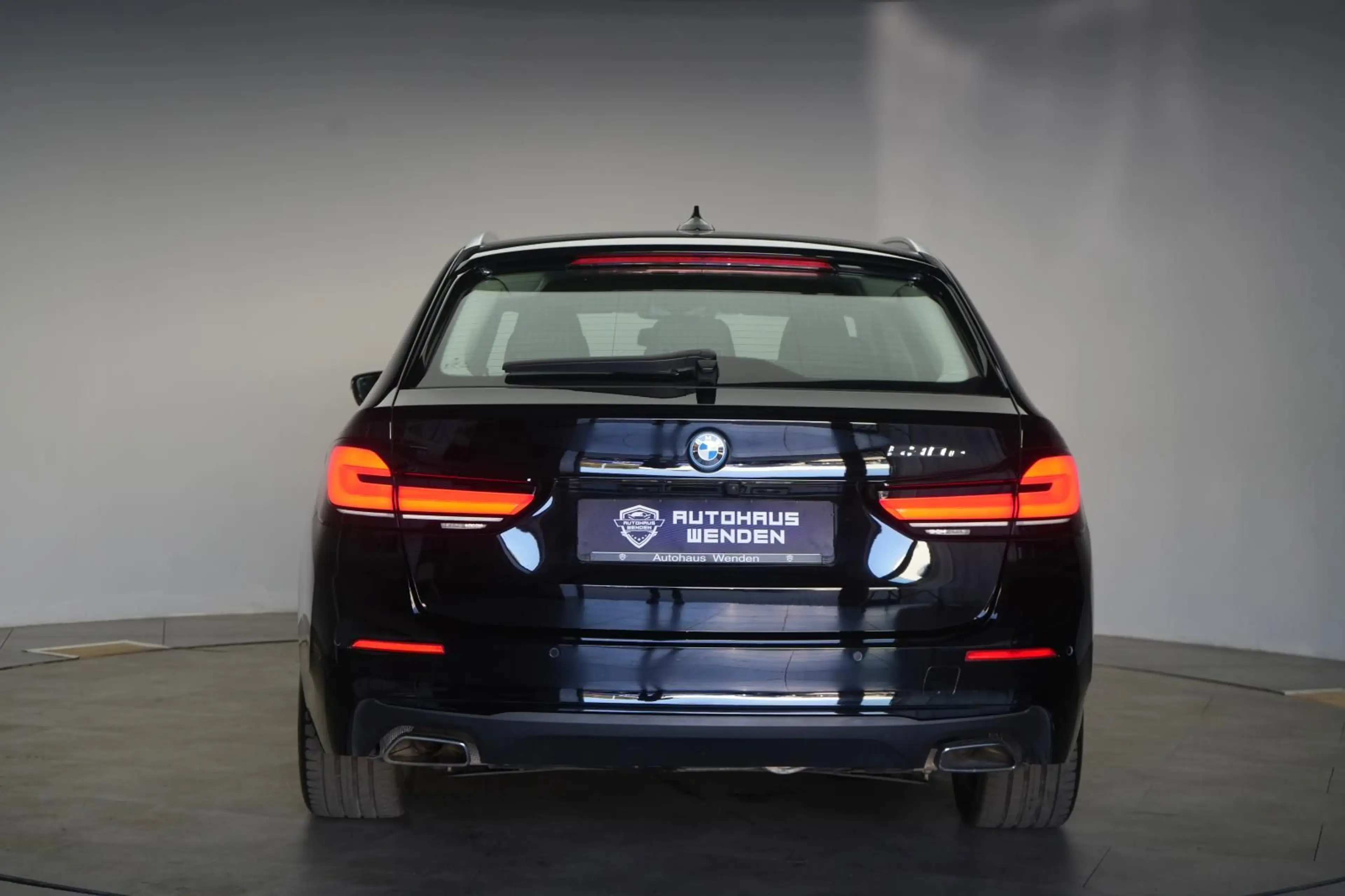 BMW 530 e Touring — photo 5