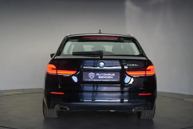 BMW 5 Series view 5