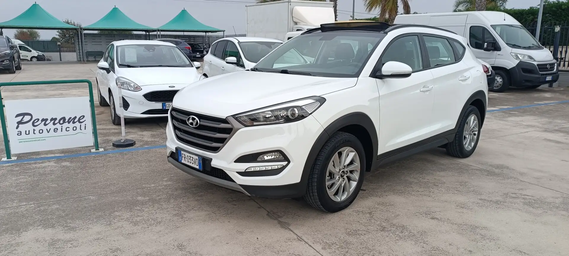 Hyundai TUCSON 1.7 CRDi XPossible Bianco - 1