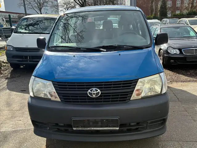 Toyota Hiace Toyota Hiace 2007 with Seats