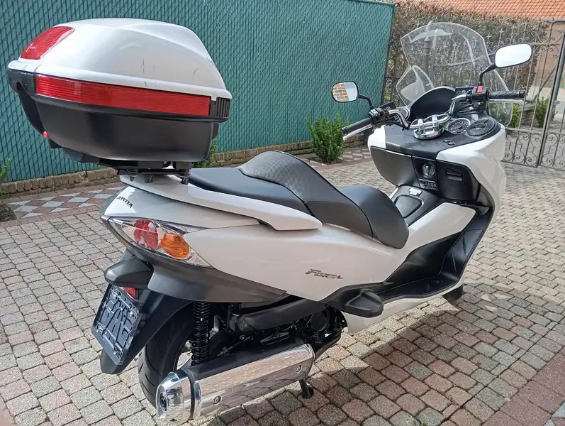 Honda Forza 250 - foto 3