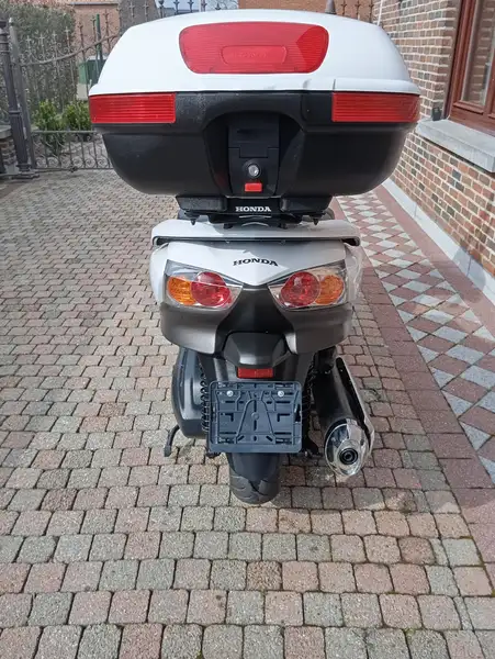 Honda Forza 250 - foto 4