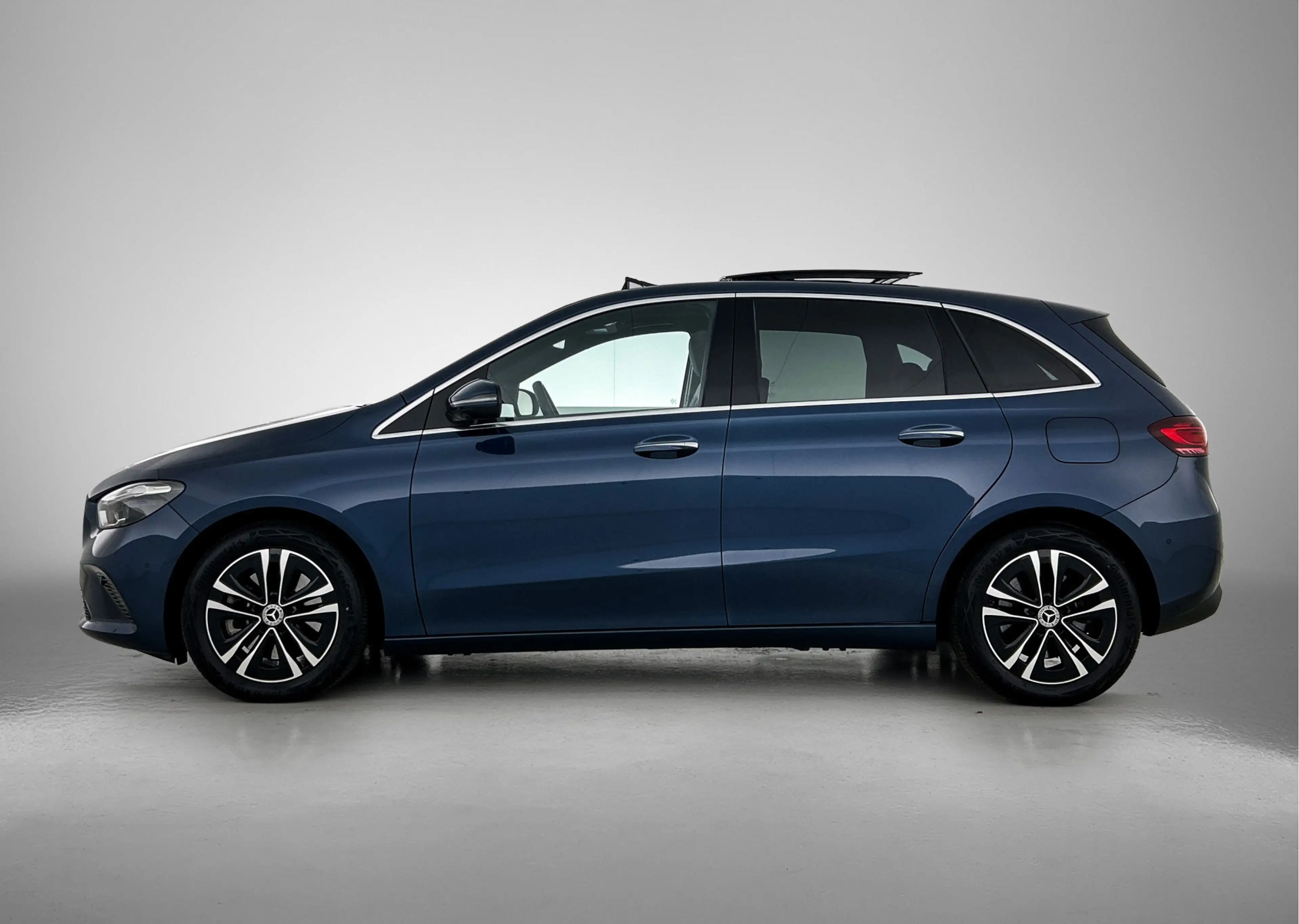 Mercedes-Benz B 250 e Plug-In Hybride Trekhaak | Panorama Schuif-Kante — photo 3