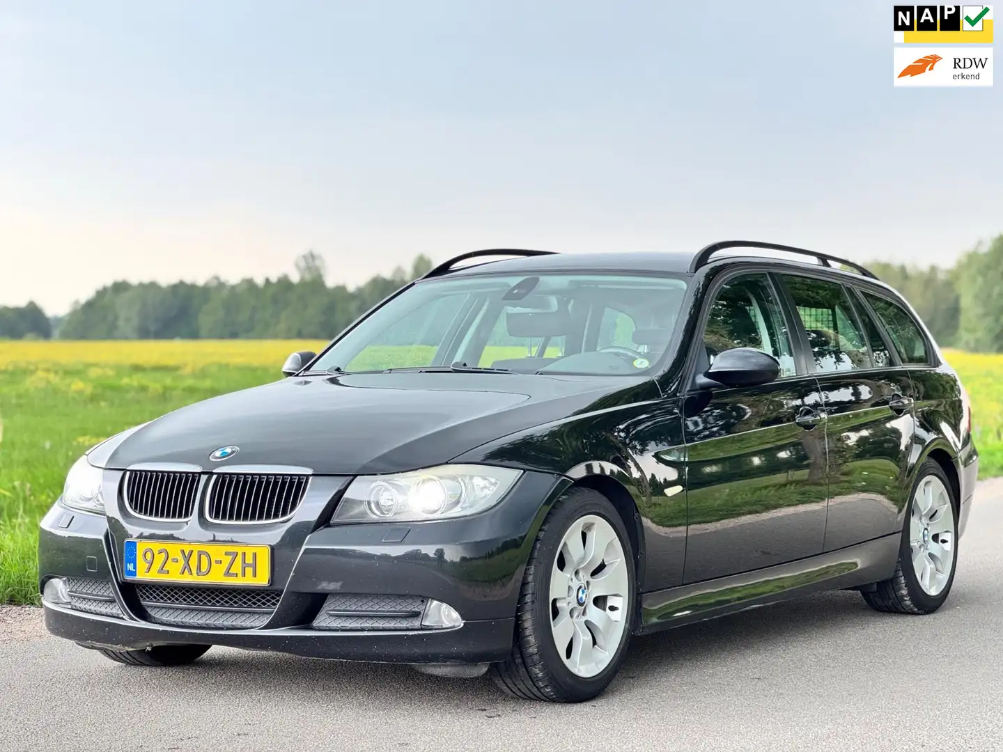 BMW 318 3-serie Touring 318i High Executive/AUT/XENON/PSEN Чорний - 1
