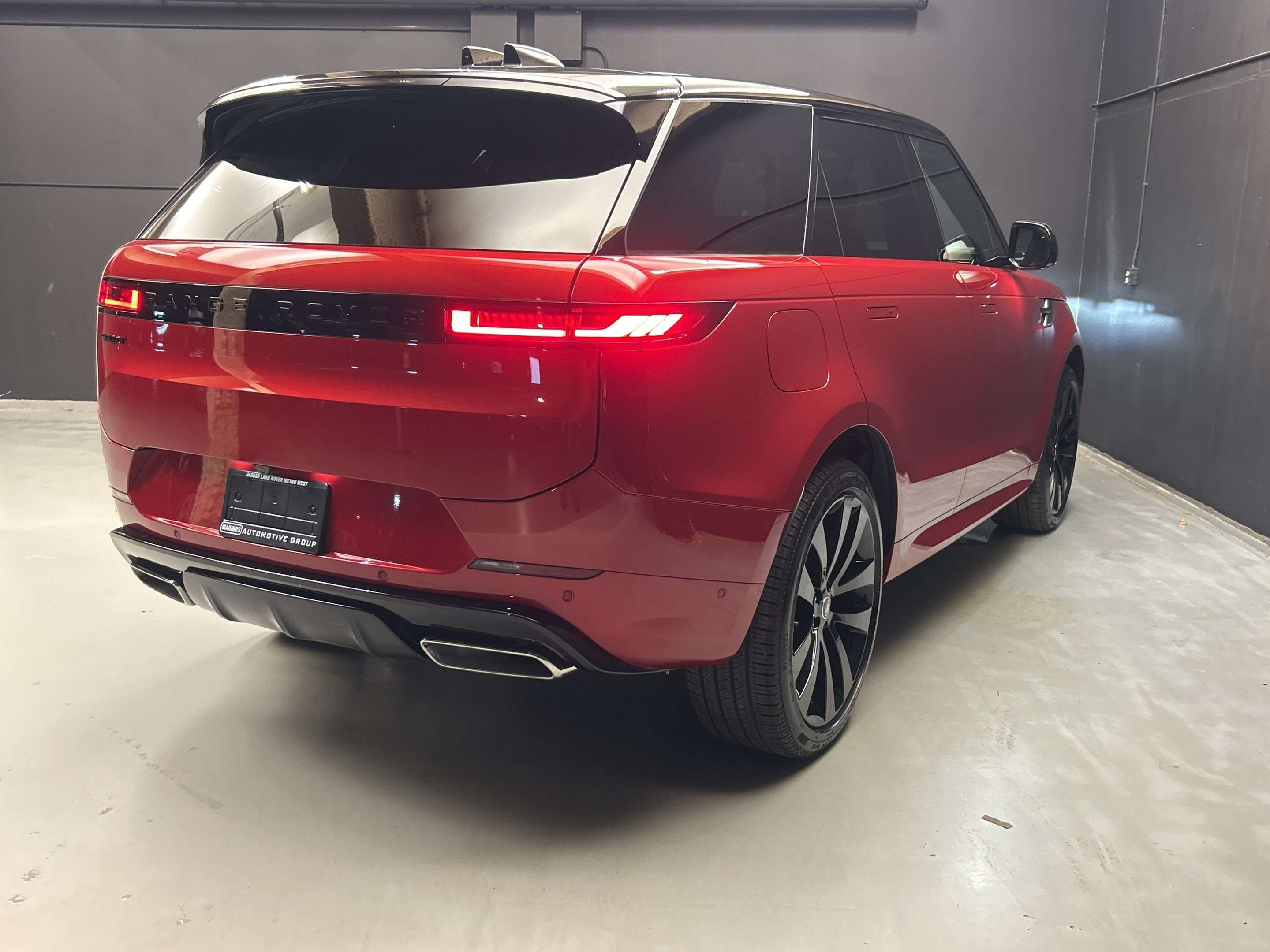 2025 Land Rover Range Rover Sport Dynamic HSE thumb 6