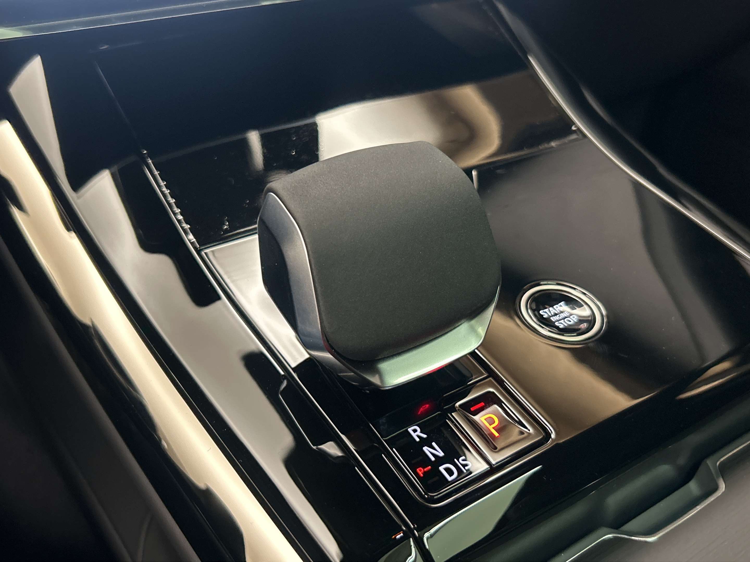 2025 Land Rover Range Rover Sport Dynamic HSE thumb 14