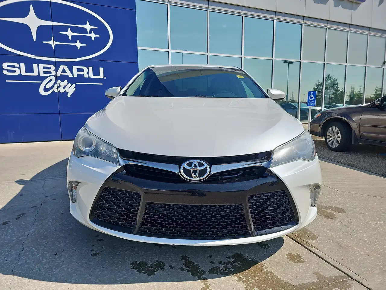 Toyota Camry снимка Toyota Camry